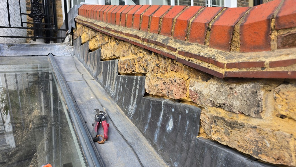 Leadwork flashing repairs without scaffolding